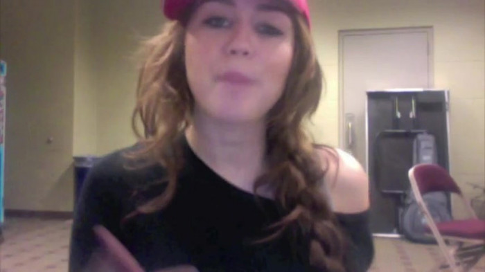 Miley Says Goodbye to Twitter 535 - Miley says Goodbye to Twitter 2009 - Captures 2