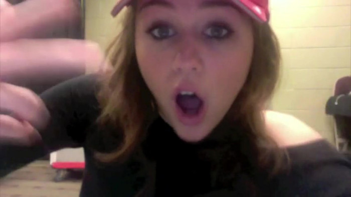 Miley Says Goodbye to Twitter 577