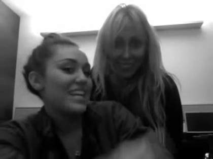 Miley & Tish _See you in Manila_ 010
