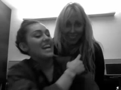 Miley & Tish _See you in Manila_ 011