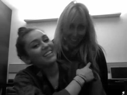 Miley & Tish _See you in Manila_ 016