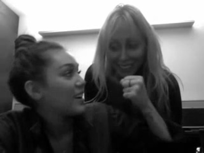 Miley & Tish _See you in Manila_ 034