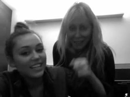 Miley & Tish _See you in Manila_ 037