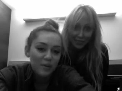 Miley & Tish _See you in Manila_ 102