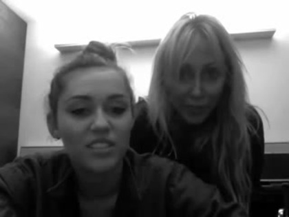 Miley & Tish _See you in Manila_ 143
