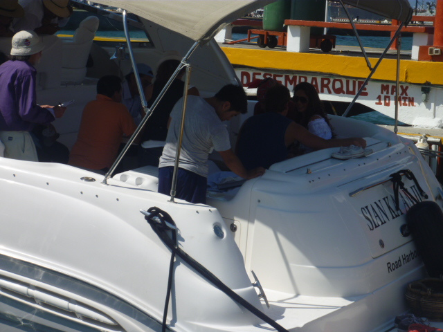 5800263697_97749acf14_z - Anahi