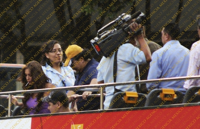 watermark2php6h - Anahi