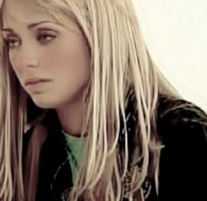 -puciatutu .{ Anne_13