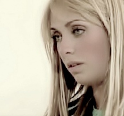 -puciatutu .{ Anne_38