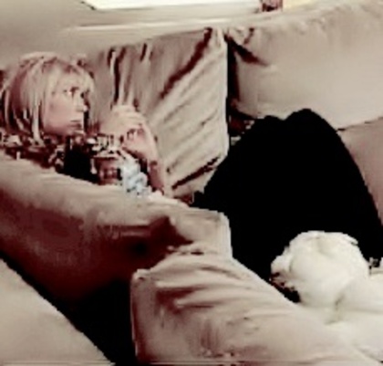 -puciatutu .{ Anniii _26