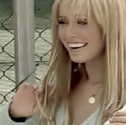 puciatutu } Anne . 13