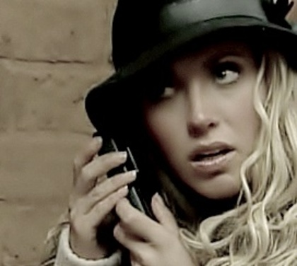 puciatutu } Anne . 27-1