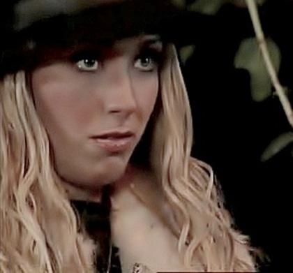 puciatutu } Anne . 34