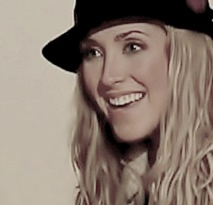 puciatutu } Anne . 43