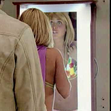 `Aniaaa_Anne { 241 }