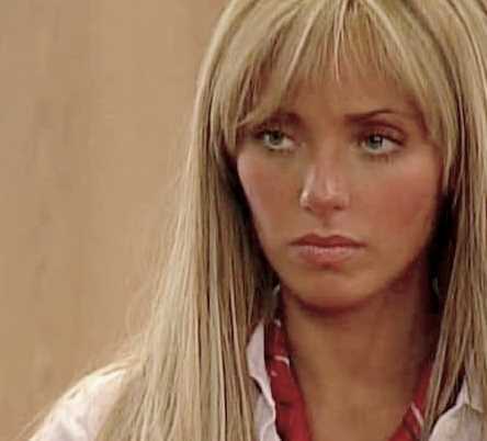 `Aniaaa_Anne { 320 }