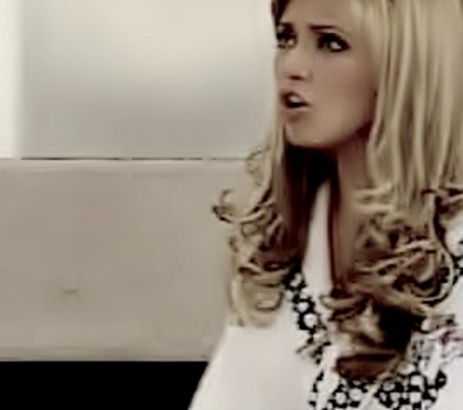 -puciatutu .{ Anniii2 _108 - Mia Colucci 02