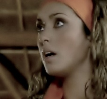 puciatutu } Anne2 . 31 - Mia Colucci 02