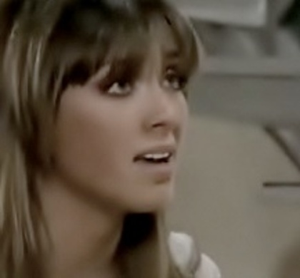 puciatutu } Anne2 . 35 - Mia Colucci 02