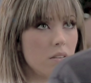puciatutu } Anne2 . 97 - Mia Colucci 02
