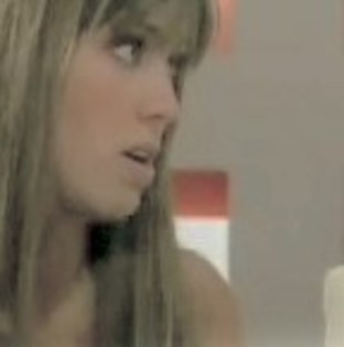 puciatutu } Anne2 . 113 - Mia Colucci 02