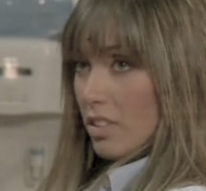 puciatutu } Anne2 . 126 - Mia Colucci 02