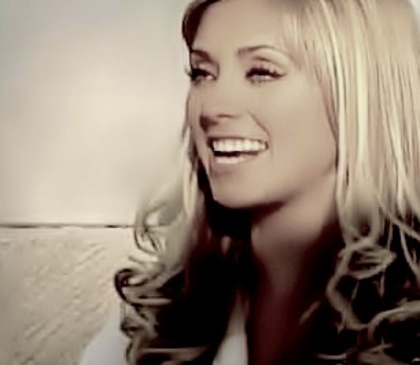 -puciatutu .{ Anniii2 _104