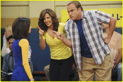 normal_selena-gomez-jennifer-stone-cheer-team-06 - Wizards Of Waverly Place - Positive Alex - Promotional Stills