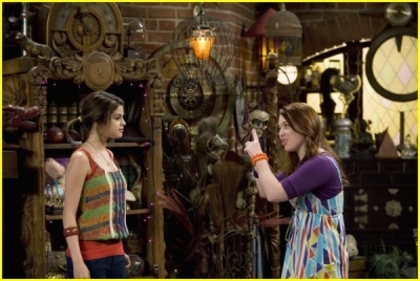 normal_selena-gomez-jennifer-stone-cheer-team-09 - Wizards Of Waverly Place - Positive Alex - Promotional Stills