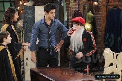 normal_selena-gomez-006