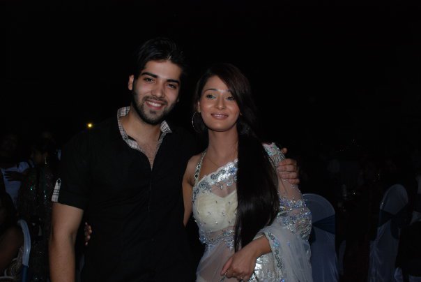 189732_160660270659289_159378824120767_359423_4095209_n - sara khan sadhna culoarea fericirii 2