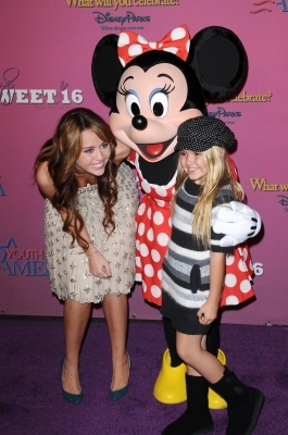 normal_082 - Sweet 16 Birthday Party at Disneyland on 05 10 2008 - Arrivals