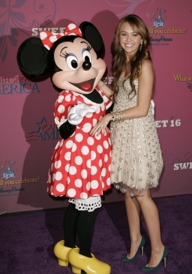normal_086 - Sweet 16 Birthday Party at Disneyland on 05 10 2008 - Arrivals