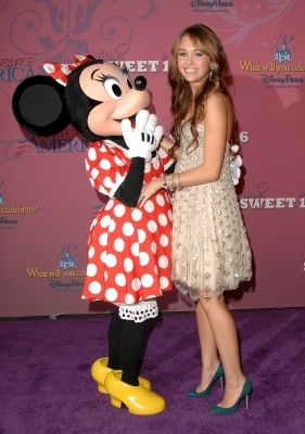 normal_04717-mileycyrus-sweet16celebrationdisneyland14-12 - Sweet 16 Birthday Party at Disneyland on 05 10 2008 - Arrivals