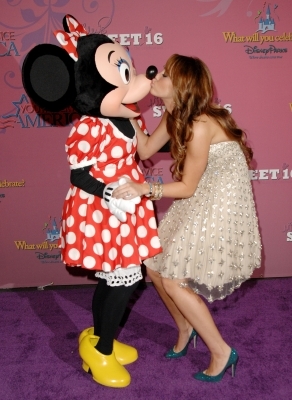 normal_06321-mileycyrus-sweet16celebrationdisneyland61-12 - Sweet 16 Birthday Party at Disneyland on 05 10 2008 - Arrivals