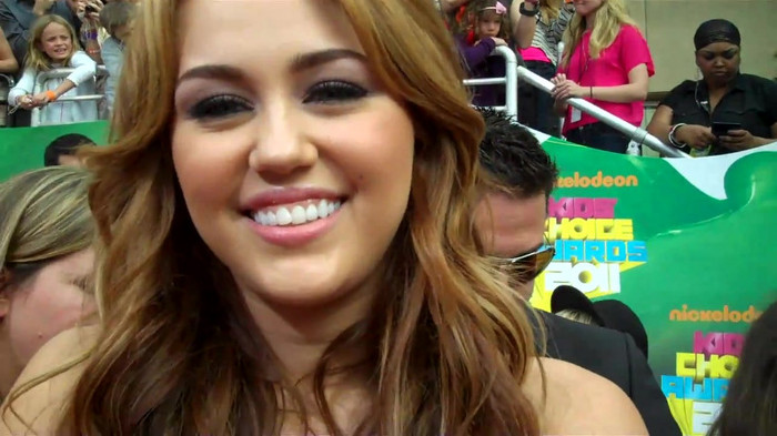 Miley Cyrus at the 2011 Kids\' Choice Awards 004