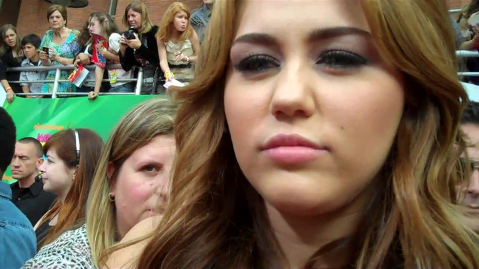 Miley Cyrus at the 2011 Kids\' Choice Awards 031