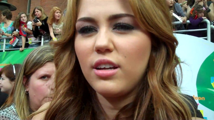 Miley Cyrus at the 2011 Kids\' Choice Awards 037
