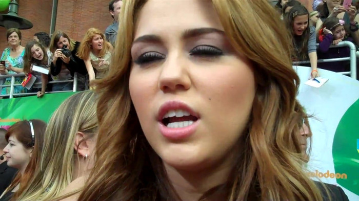 Miley Cyrus at the 2011 Kids\' Choice Awards 047