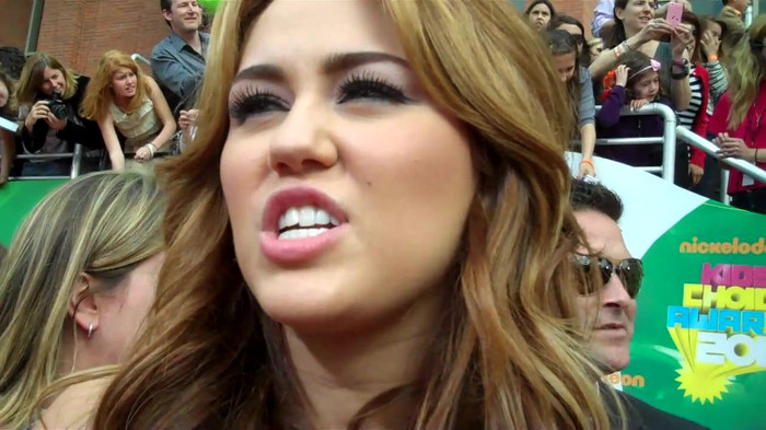 Miley Cyrus at the 2011 Kids\' Choice Awards 052