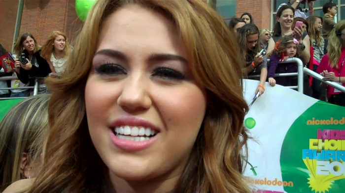 Miley Cyrus at the 2011 Kids\' Choice Awards 104 - Miley Cyrus at the 2011 Kids Choice Awards - Captures 1
