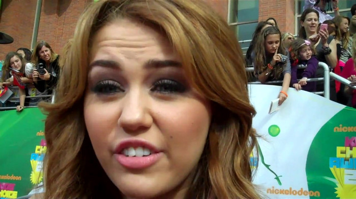 Miley Cyrus at the 2011 Kids\' Choice Awards 128 - Miley Cyrus at the 2011 Kids Choice Awards - Captures 1