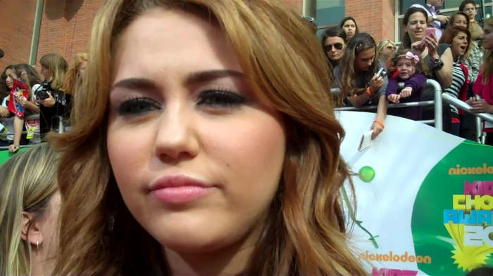 Miley Cyrus at the 2011 Kids\' Choice Awards 144 - Miley Cyrus at the 2011 Kids Choice Awards - Captures 1
