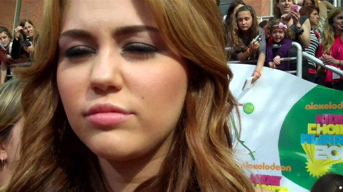 Miley Cyrus at the 2011 Kids\' Choice Awards 158 - Miley Cyrus at the 2011 Kids Choice Awards - Captures 1