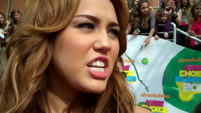 Miley Cyrus at the 2011 Kids\' Choice Awards 179