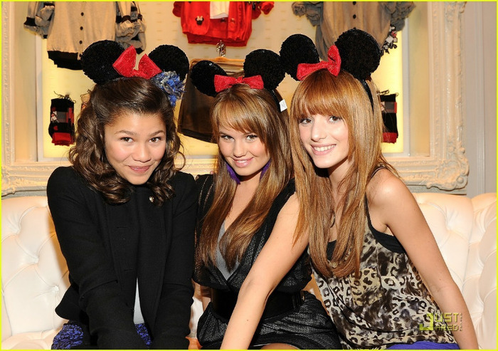 Bella-Thorne-Zendaya-Coleman-And-Debby-Ryan-At-The-Minnie-Mouse-Muse-Collection-Launch-At-Forever-21