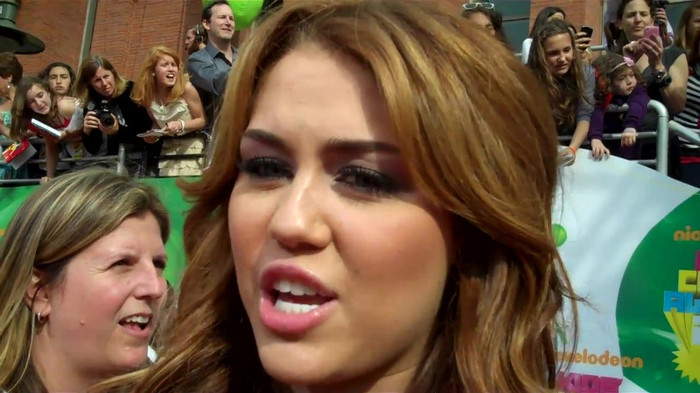 Miley Cyrus at the 2011 Kids\' Choice Awards 234 - Miley Cyrus at the 2011 Kids Choice Awards - Captures 1