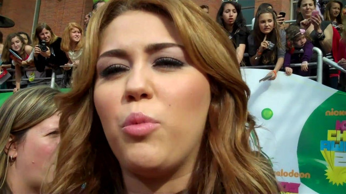 Miley Cyrus at the 2011 Kids\' Choice Awards 243 - Miley Cyrus at the 2011 Kids Choice Awards - Captures 1
