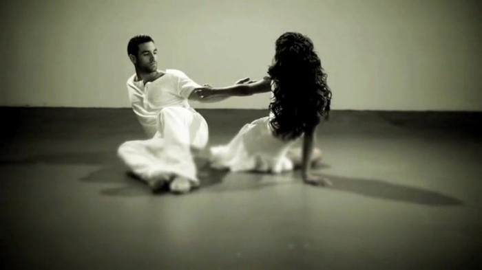 Anahi___Quiero_(_Official_Music_Video_)_119 - Quiero