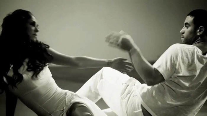 Anahi___Quiero_(_Official_Music_Video_)_121